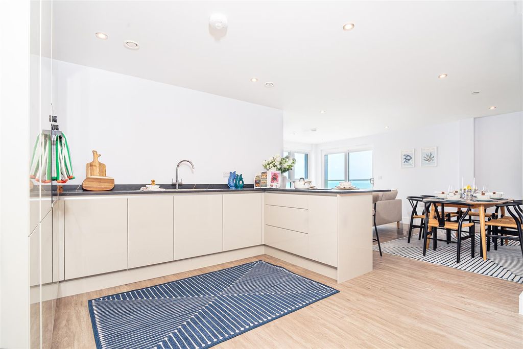 Additional image 10 of 2 bed flat for saleBreakwater Way, Sandown PO36