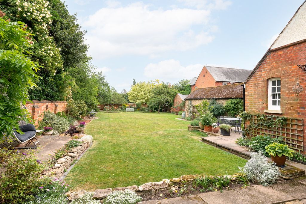 Additional image 30 of 7 bed detached house for saleKimbolton Road, Bedford MK40