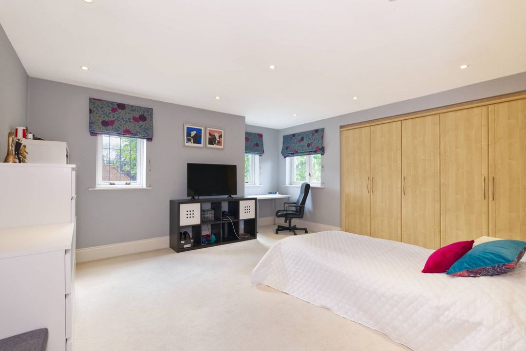 Additional image 15 of 4 bed detached house for saleOakley Gardens, Brockham Park RH3
