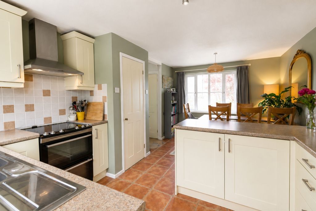 Additional image 7 of 3 bed link detached house for sale23 Calais Dene, Bampton OX18