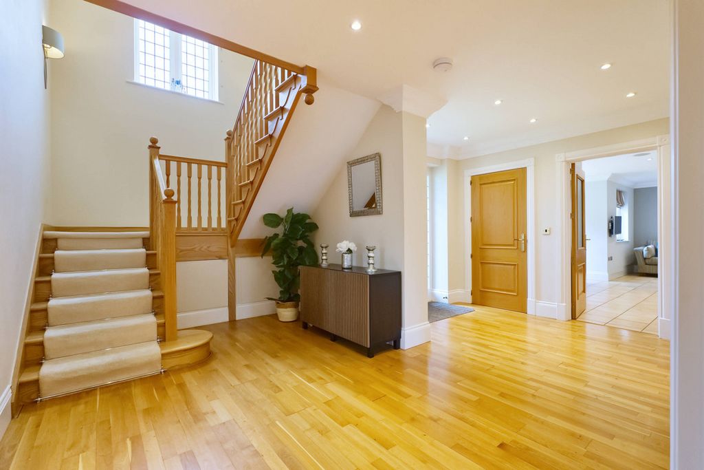 Additional image 5 of 4 bed detached house for saleOakley Gardens, Brockham Park RH3