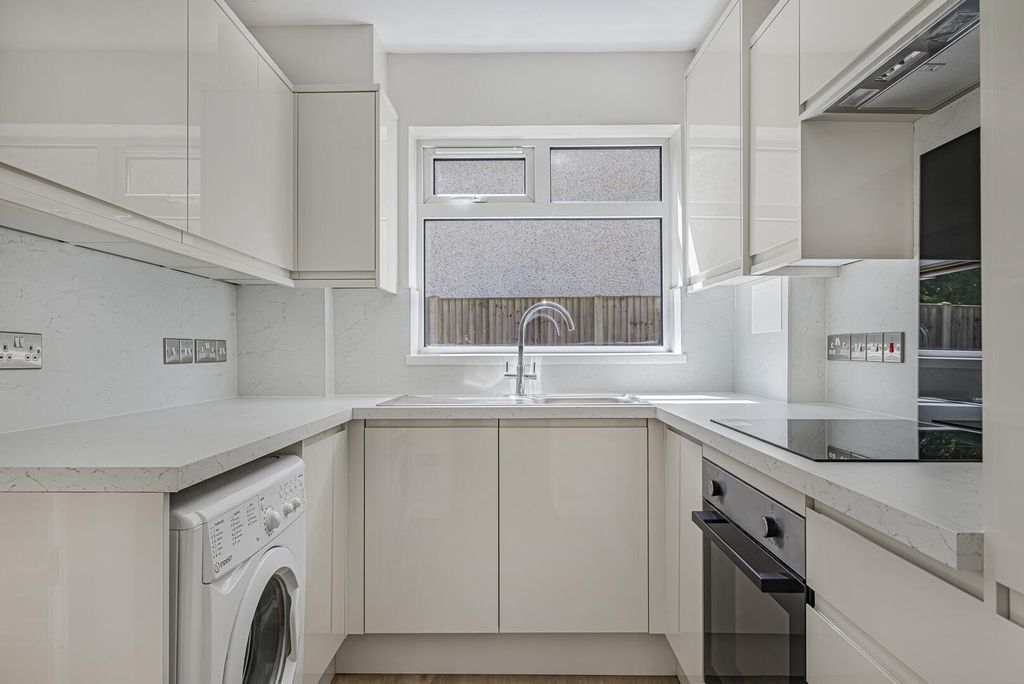 Additional image 7 of 2 bed maisonette for saleMurchison Avenue, Bexley DA5