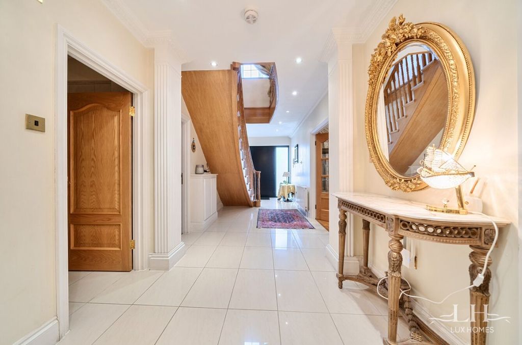 Additional image 17 of 4 bed detached house for saleNelmes Road, Emerson Park RM11