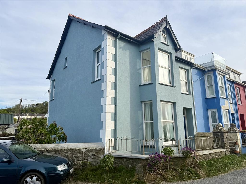 5 bed end terrace house for saleBeach Parade, Aberaeron SA46