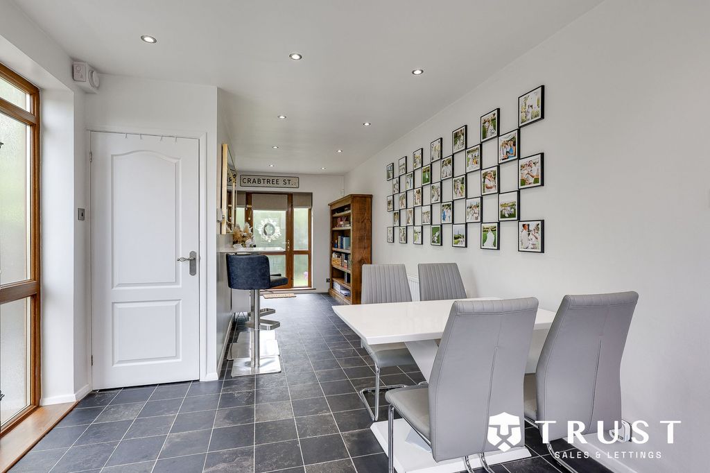 Additional image 16 of 3 bed detached house for saleMill Lane, Batley WF17