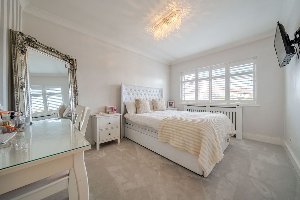 Additional image 5 of 4 bed semi-detached house for salePenhill Road, Bexley, Kent DA5