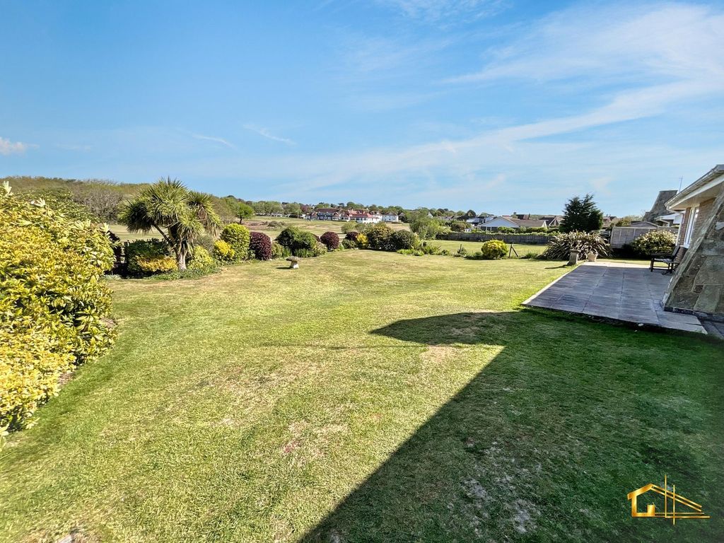 Additional image 12 of 3 bed detached bungalow for saleCooden Sea Road, Cooden, Bexhill-On-Sea TN39