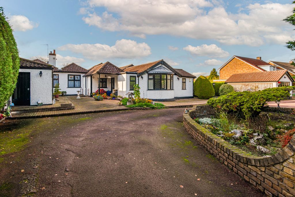 Additional image 4 of 4 bed detached bungalow for saleRiverside Avenue, Broxbourne EN10