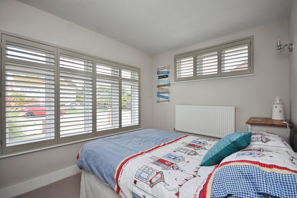 Additional image 11 of 4 bed detached bungalow for saleKingsgate Avenue, Broadstairs, Kent CT10