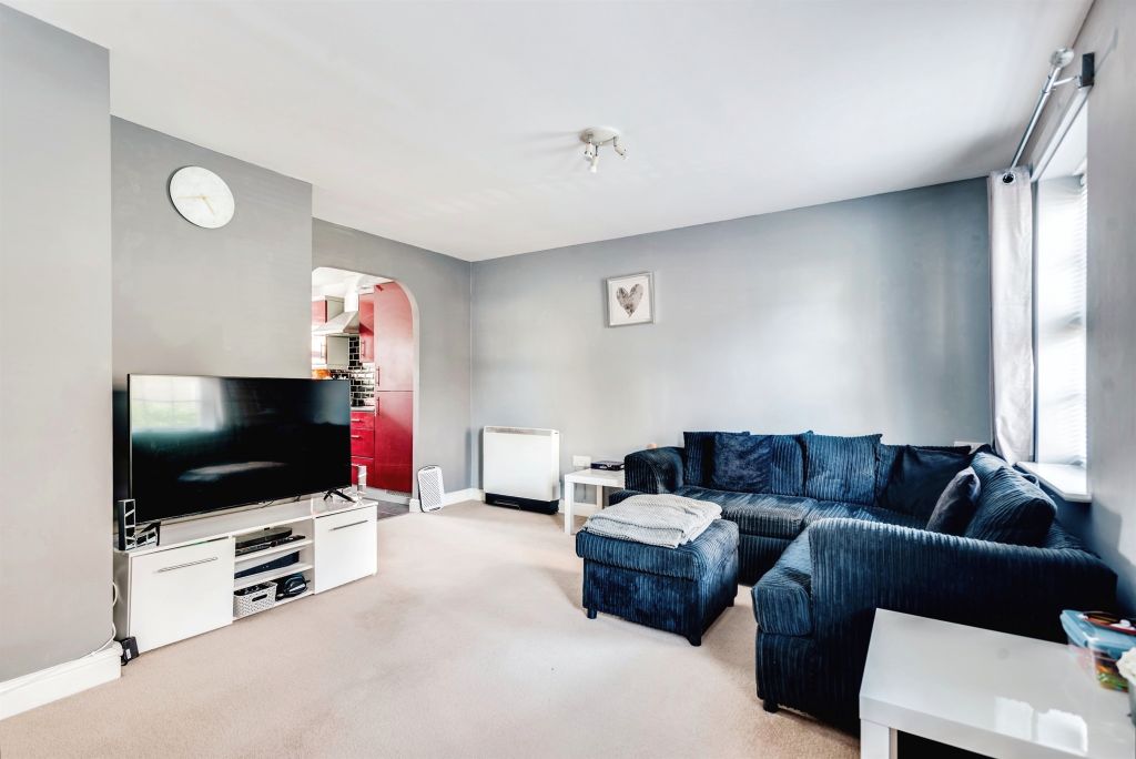 Additional image 3 of 2 bed flat for saleFlax Crescent, Carterton OX18