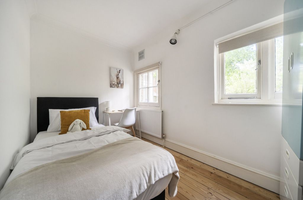 Additional image 7 of 3 bed flat for saleFreelands Road, Bromley BR1