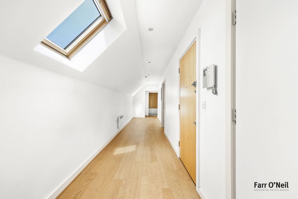 Additional image 22 of 2 bed penthouse for saleHigh Road, Buckhurst Hill IG9