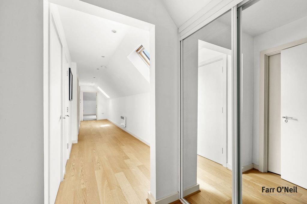 Additional image 9 of 2 bed penthouse for saleHigh Road, Buckhurst Hill IG9