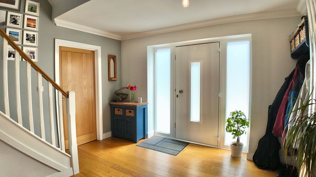Additional image 2 of 5 bed detached house for salePlynlimon Avenue, Crumlin NP11