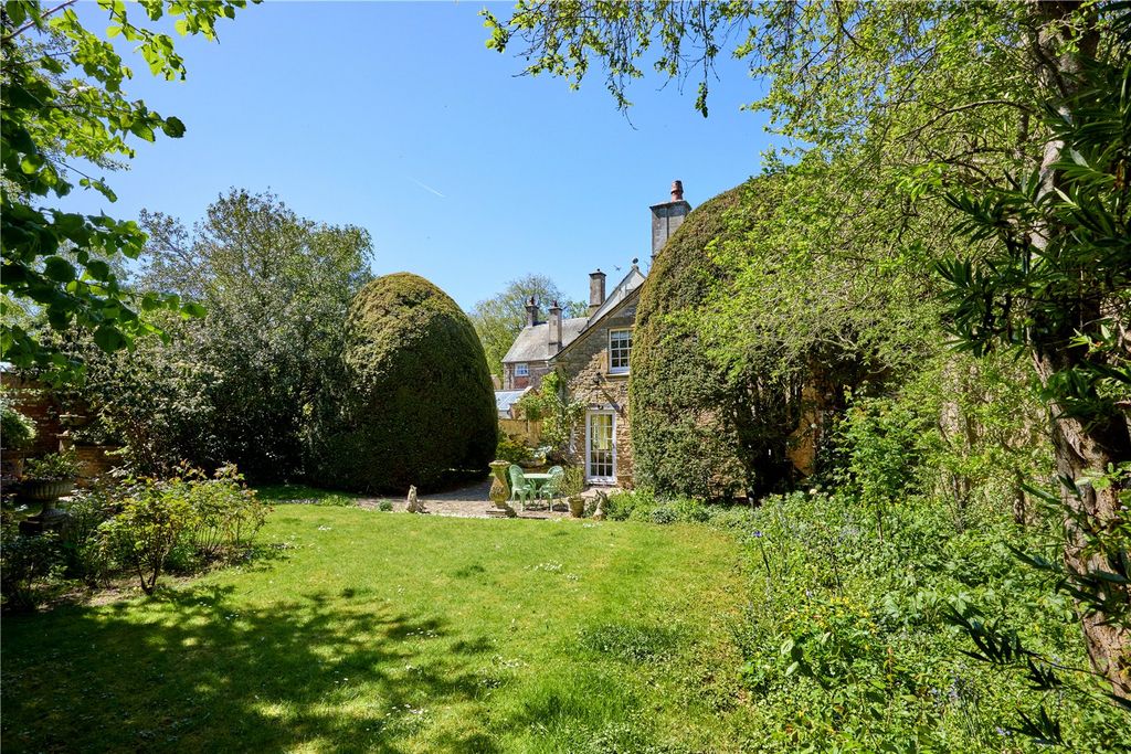 Additional image 18 of 6 bed semi-detached house for saleBroad Street, Bampton, Oxfordshire OX18
