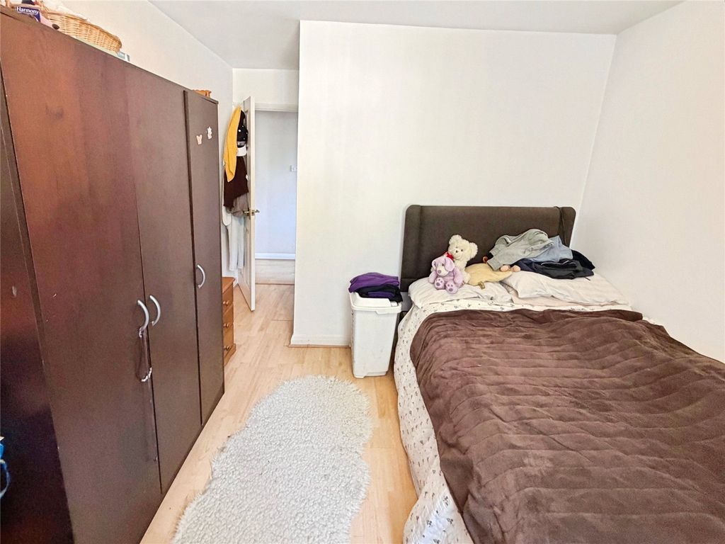 Additional image 9 of 2 bed flat for saleGrafton House, Western Road, Andover, Hampshire SP10