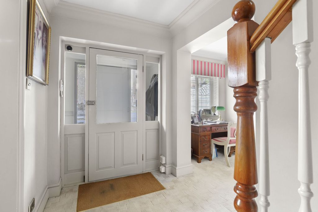 Additional image 9 of 4 bed link detached house for saleWestbury Lane, Buckhurst Hill IG9