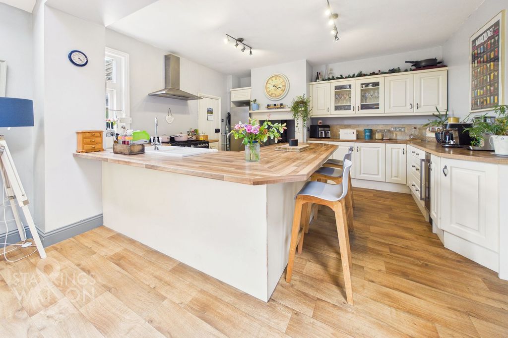 Additional image 6 of 4 bed end terrace house for saleLondon Road, Beccles NR34