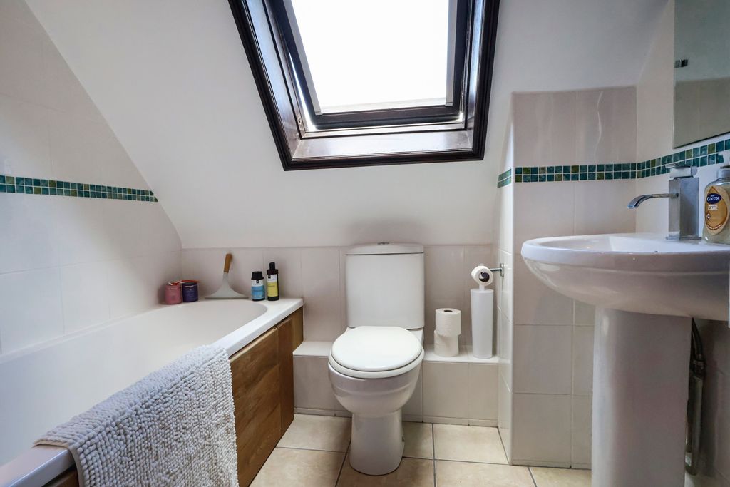 Additional image 11 of 1 bed flat for salePryors Court, Baldock SG7