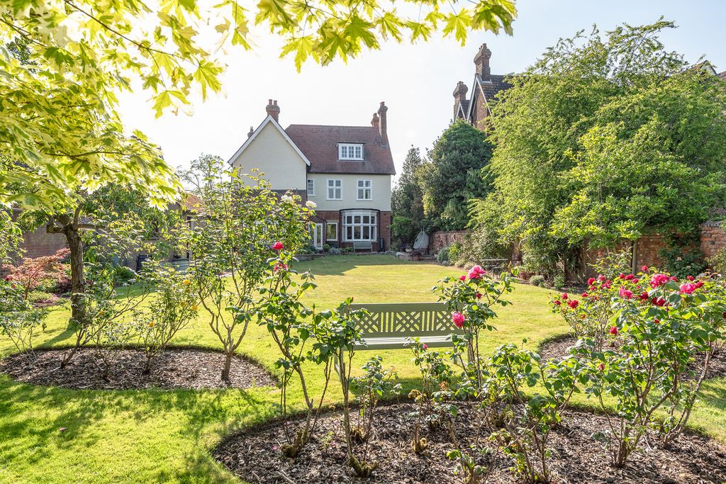 Additional image 11 of 7 bed detached house for saleKimbolton Road, Bedford MK40