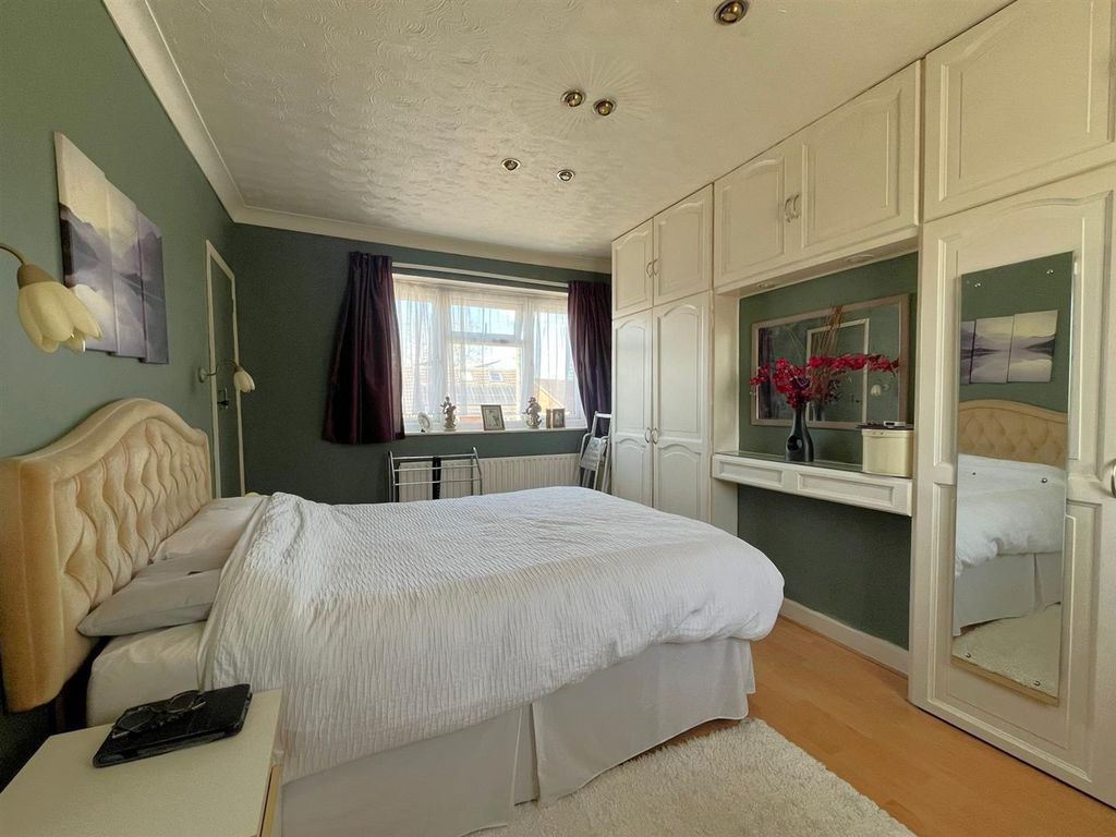 Additional image 6 of 2 bed semi-detached house for saleWolfe Road, Aldershot GU12