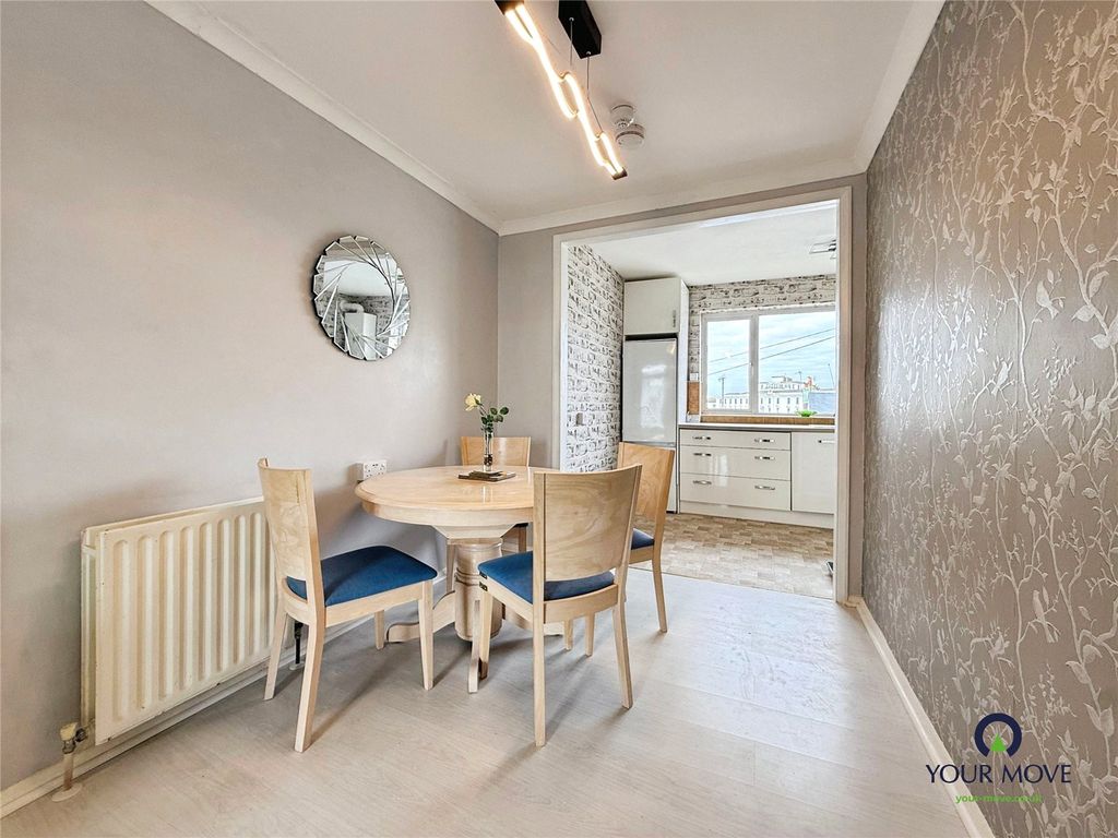 2 bed flat for saleThe Steyne, Bognor Regis, West Sussex PO21 photo 4