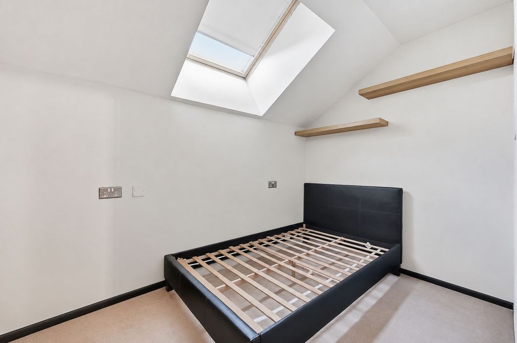 Additional image 14 of 3 bed flat for saleMarkham Quay, Camlough Walk, Chesterfield S41