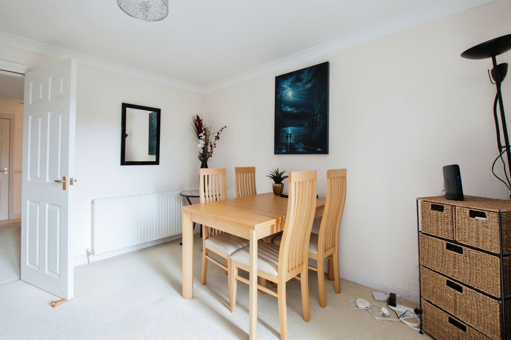 2 bed flat for saleSt. Stephens Road, Bournemouth BH2 photo 5