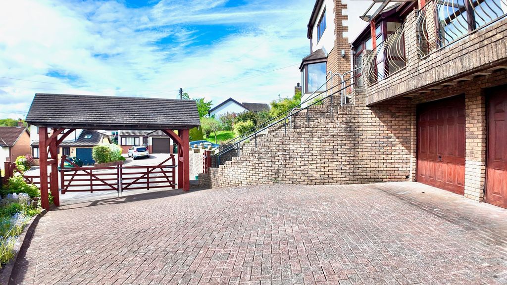 Additional image 17 of 4 bed detached house for saleAspen Avenue, Blackwood NP12