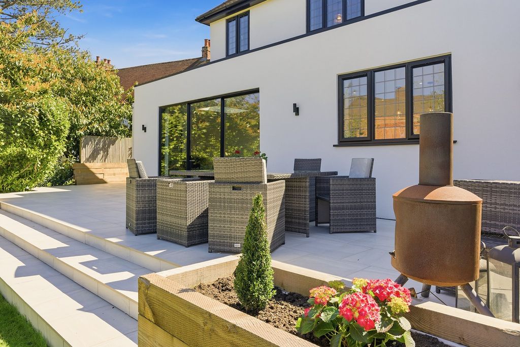 Additional image 4 of 4 bed detached house for saleCandlemas Lane, Beaconsfield, Buckinghamshire HP9