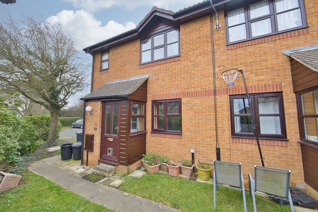 1 bed flat for saleBrandon Way, Birchington, Kent CT7