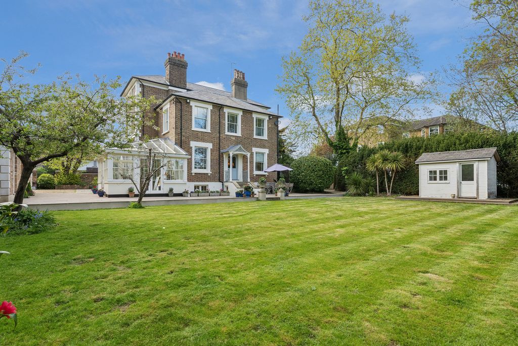 Additional image 4 of 6 bed detached house for saleChurchfields, Broxbourne EN10