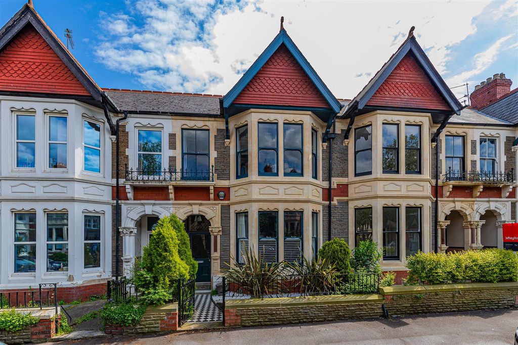 3 bed terraced house for saleTydfil Place, Roath Park Cardiff CF23