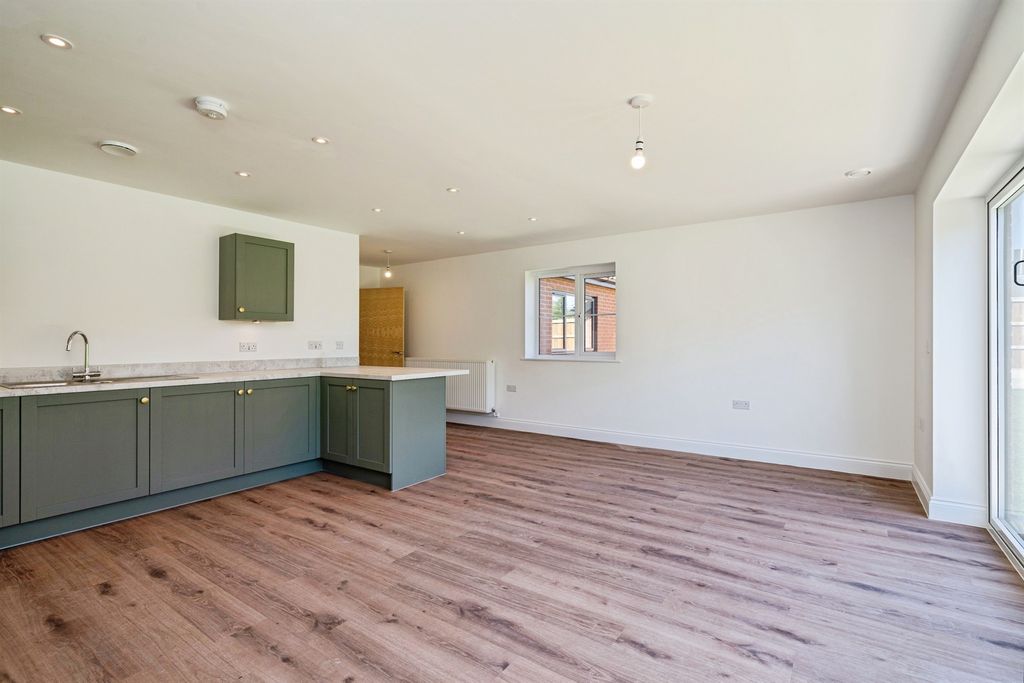 Additional image 6 of 3 bed detached bungalow for saleJubilee Way, Holton, Halesworth IP19