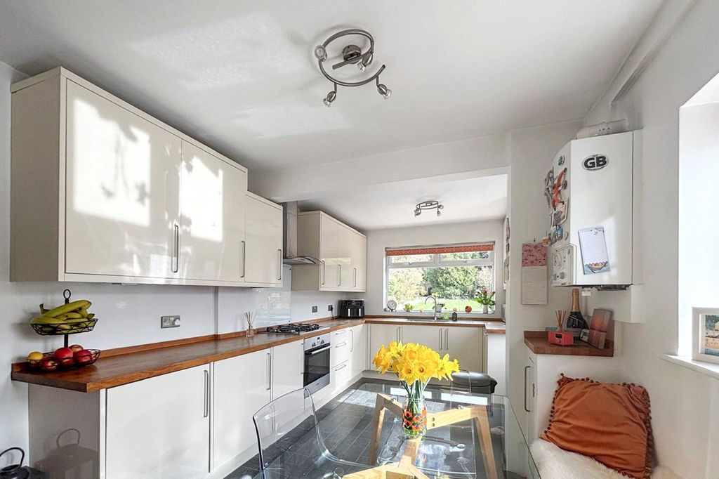 Additional image 5 of 4 bed bungalow for saleSelborne Avenue, Bexley, Kent DA5