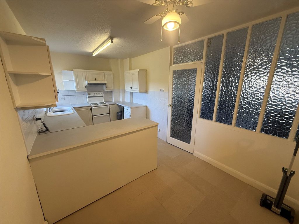 Additional image 7 of 2 bed flat for saleClifton Drive South, Lytham St. Annes, Lancashire FY8