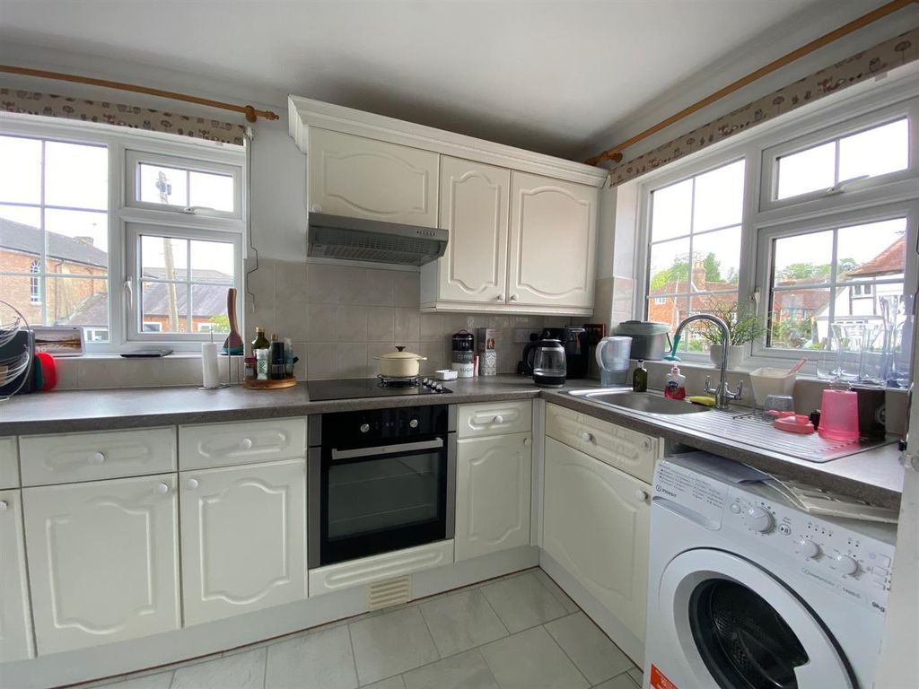 Additional image 4 of 2 bed flat for saleMount Street, Battle TN33