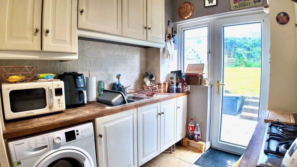 Additional image 3 of 3 bed semi-detached house for saleSt. Davids Road, Maesycwmmer CF82