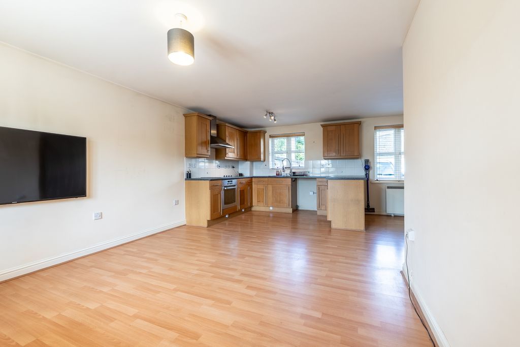 Additional image 6 of 2 bed flat for saleHeyford House, 65 Trefoil Way, Carterton, Oxfordshire OX18