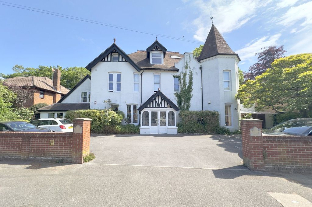 3 bed flat for saleCavendish Road, Dean Park, Bournemouth BH1 photo 3