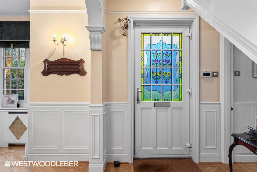 Additional image 14 of 4 bed detached house for saleStation Road, Broxbourne EN10