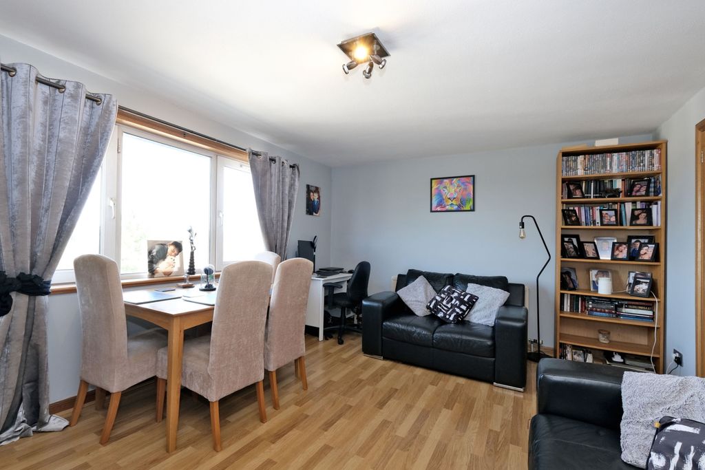 Additional image 9 of 2 bed flat for saleLiddell Place, Dyce, Aberdeen, Aberdeenshire AB21
