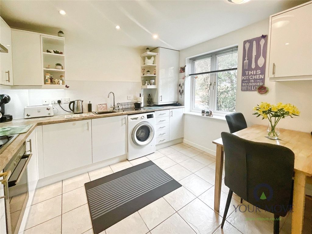 Additional image 3 of 2 bed flat for saleStratford Gardens, Bromsgrove, Worcestershire B60