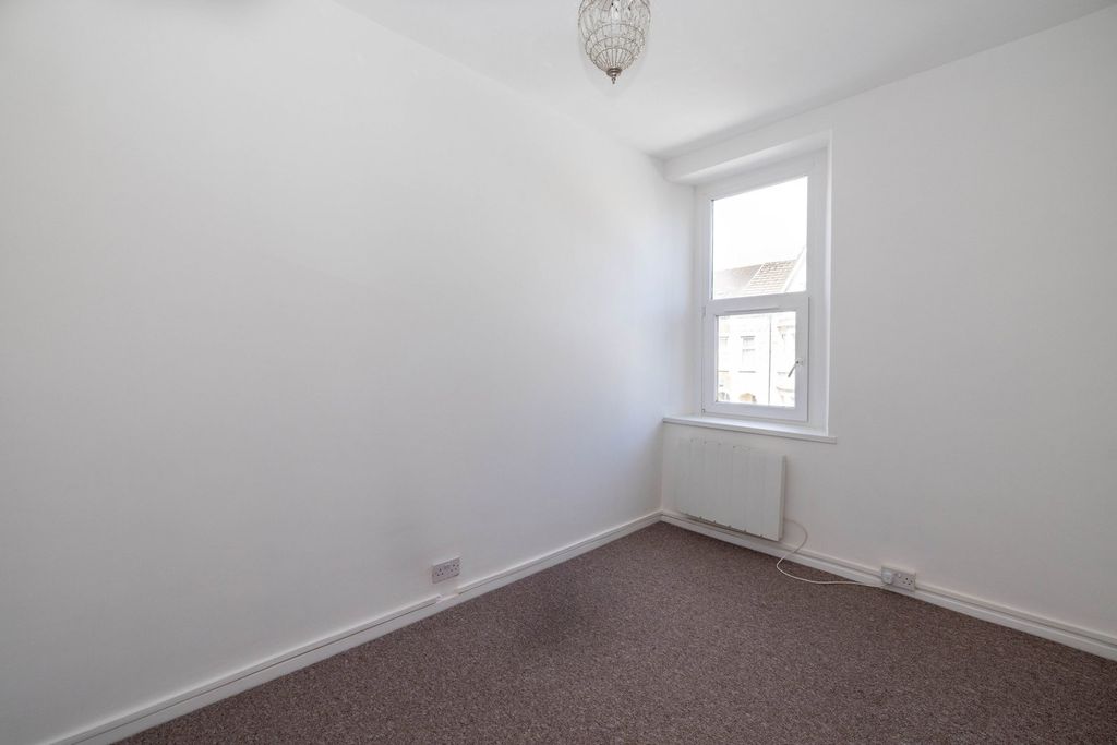 Additional image 11 of 1 bed flat for salePiercefield Place, Adamsdown, Cardiff CF24