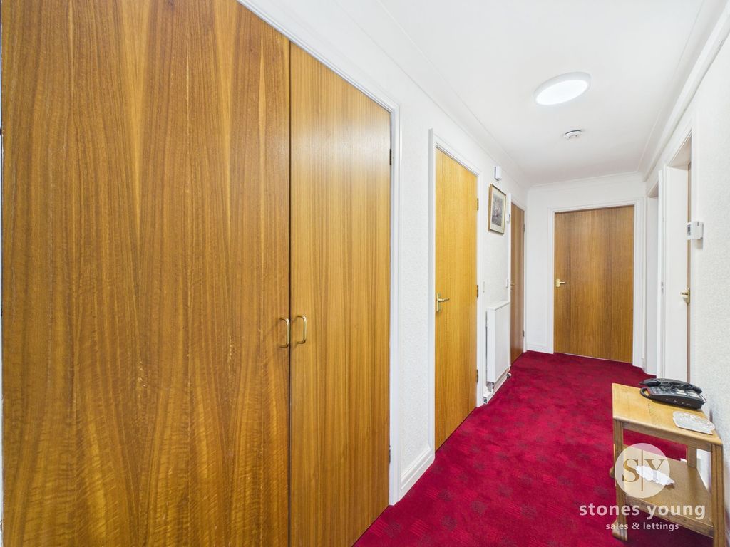 1 bed flat for saleWhalley New Road, Ramsgreave BB1 photo 2