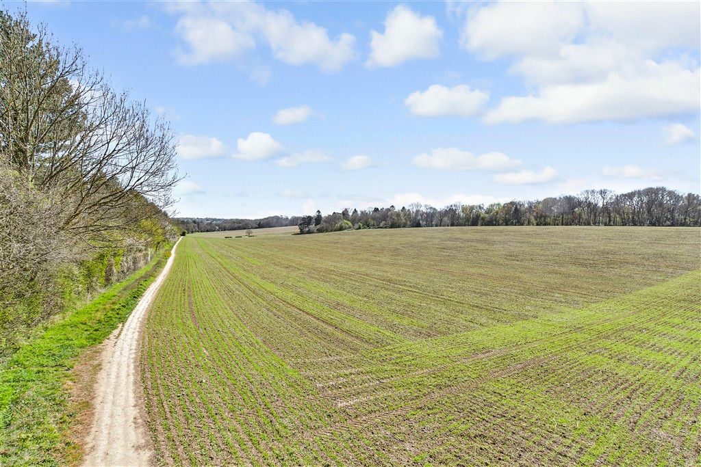Additional image 16 of 2 bed flat for salePound Road, Banstead, Surrey SM7