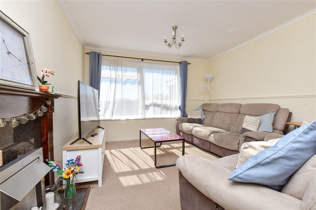 Additional image 3 of 2 bed flat for salePound Road, Banstead, Surrey SM7