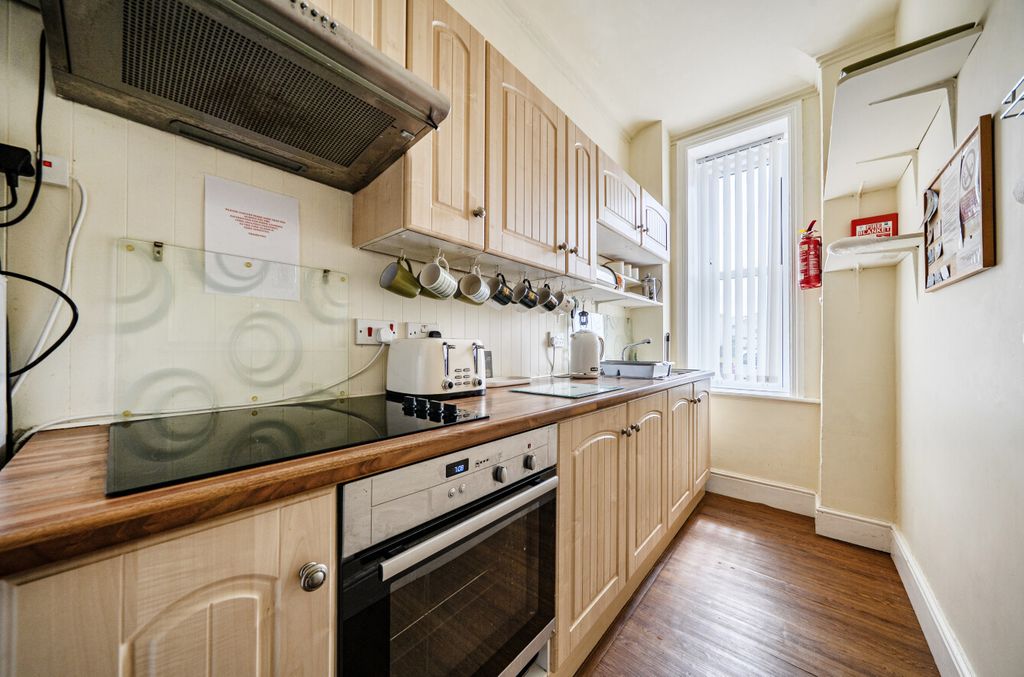 Additional image 3 of 2 bed flat for saleTrem Enlli, Tywyn, Gwynedd LL36