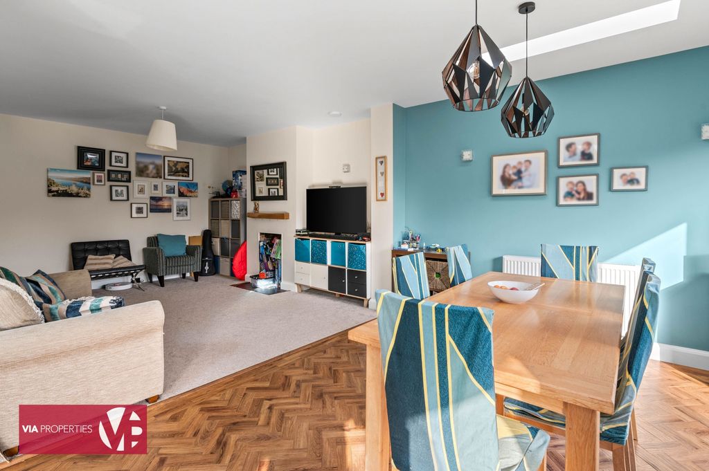 Additional image 8 of 4 bed detached house for saleMckenzie Road, Broxbourne EN10