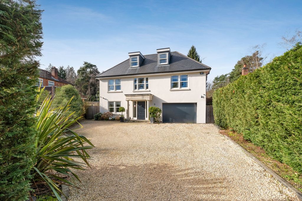 6 bed detached house for saleLlanvair Drive, Ascot SL5